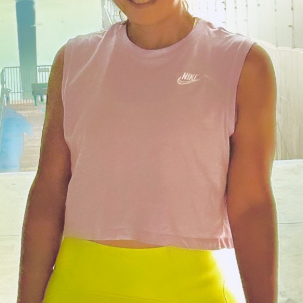 Nike Sportswear Club Violet Mist/White Size S (4-6) Sleeveless Cropped Top
